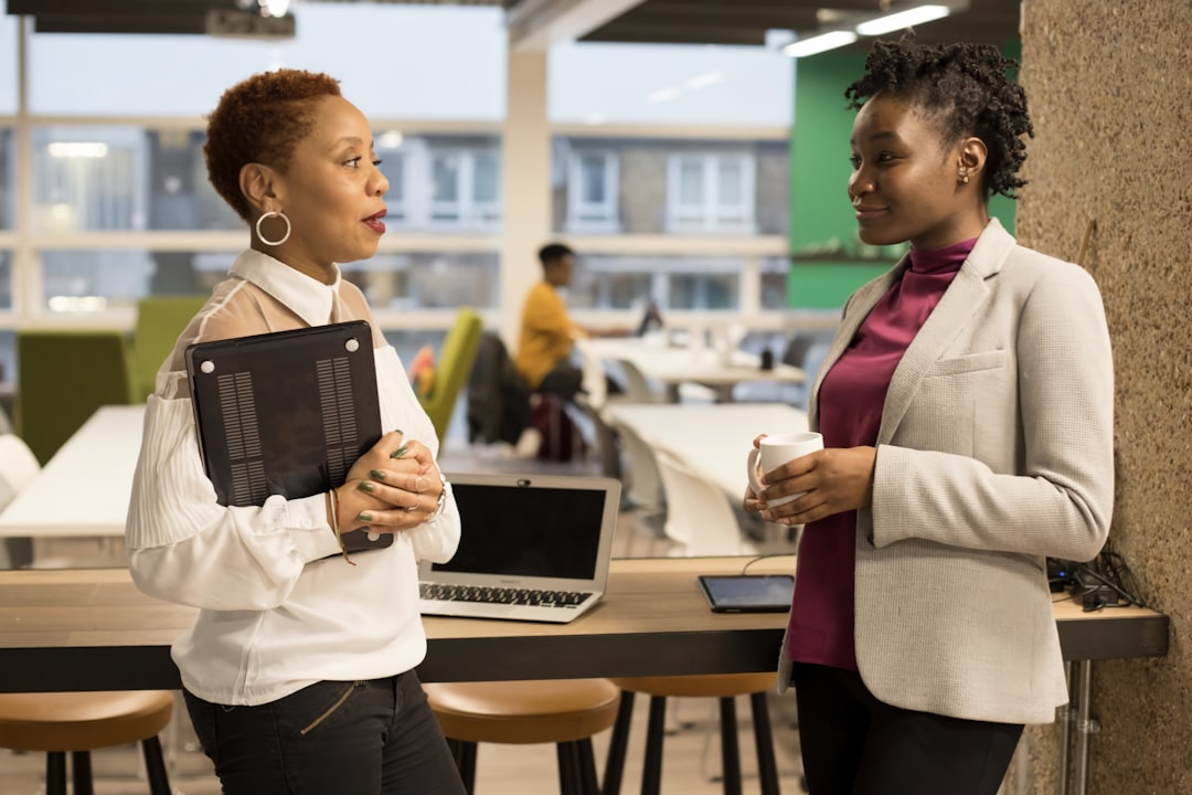 Formation cybersécurité transformée par cours en ligne.