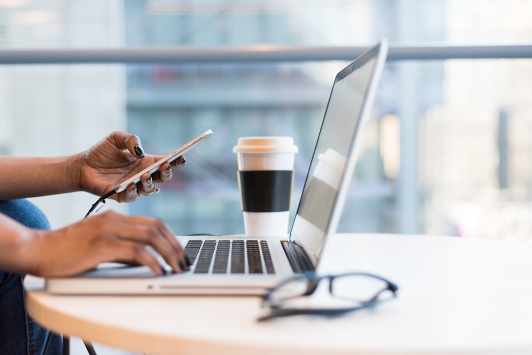 Apprentissage collaboratif, compétences digitales en équipe.