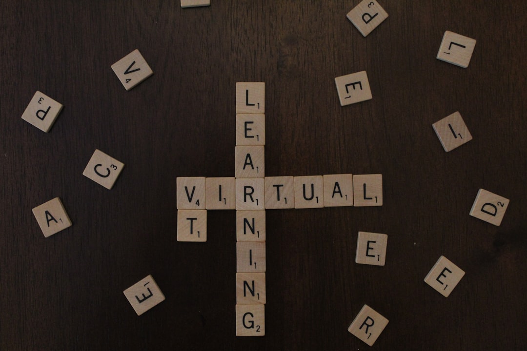 Vidéos pédagogiques interactives pour compétences digitales.