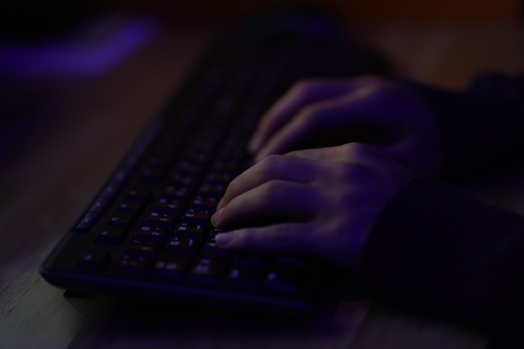 Analyste sécurité : compétences et carrière 2025