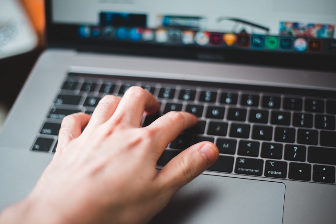 Évaluation des risques numériques et cybersécurité.