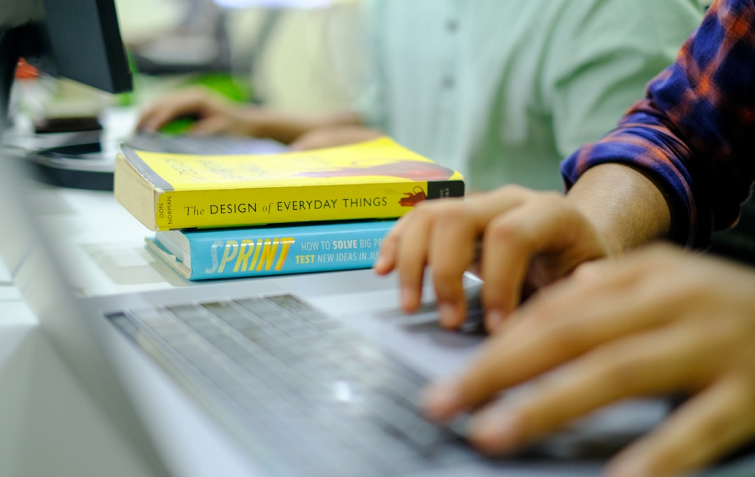 Classes en direct, révolution de l'enseignement digital interactif.