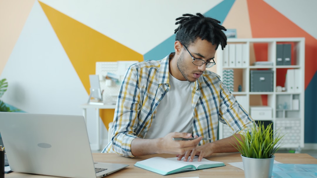 Parcours formateur digital 2025 : compétences et formations.